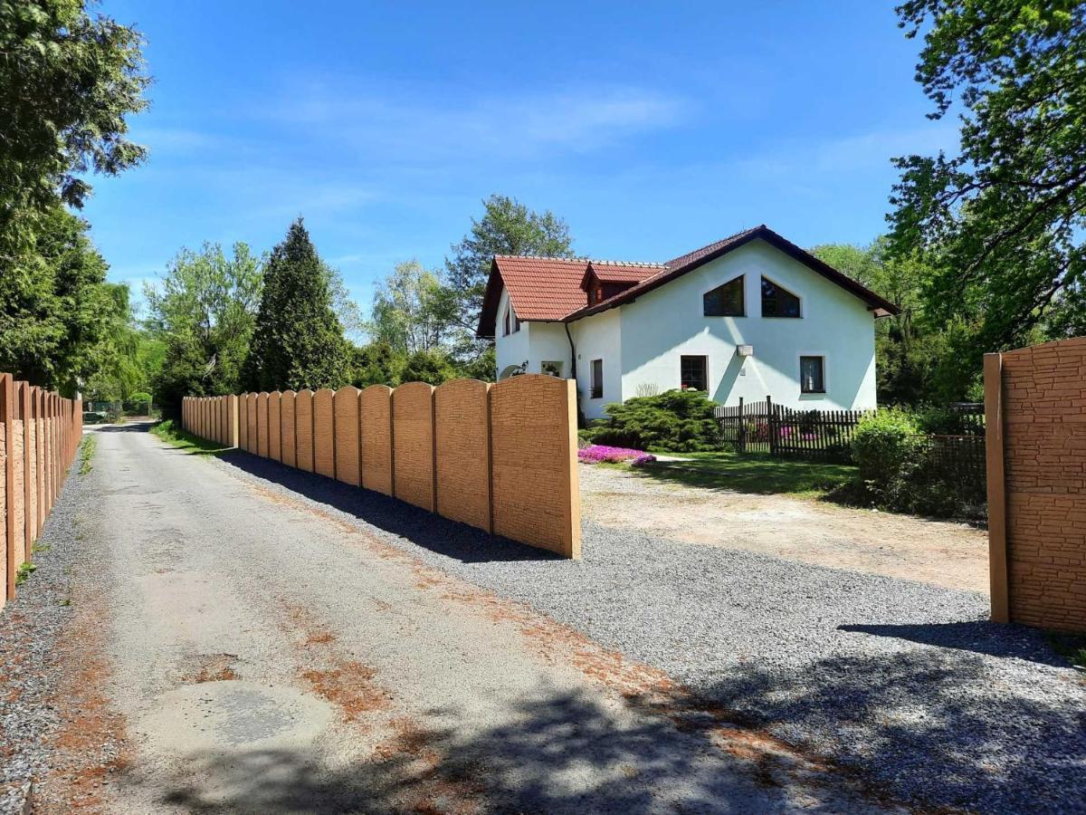 Appartement V Prirode Na Okraji Frenstatu Pod Radhostem à Frenštát pod Radhoštěm Extérieur photo
