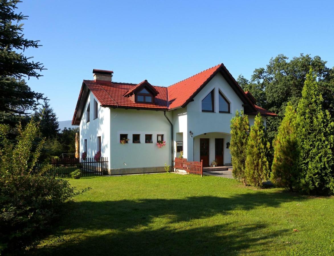 Appartement V Prirode Na Okraji Frenstatu Pod Radhostem à Frenštát pod Radhoštěm Extérieur photo