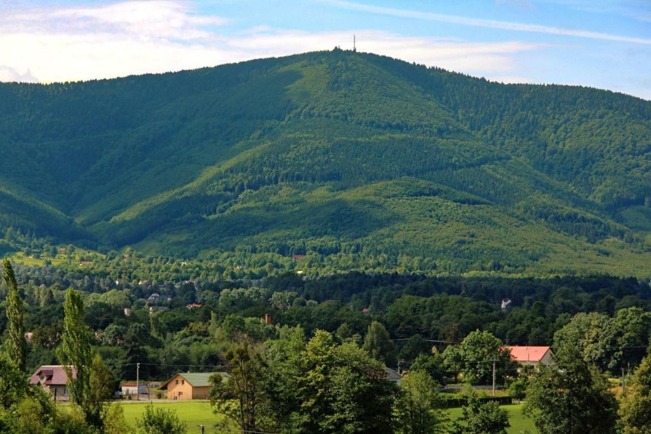 Appartement V Prirode Na Okraji Frenstatu Pod Radhostem à Frenštát pod Radhoštěm Extérieur photo